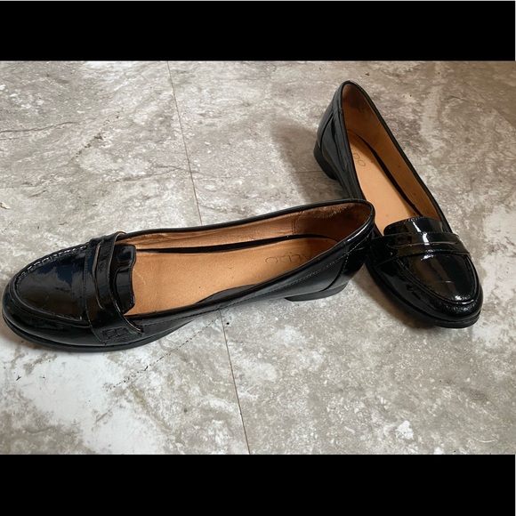 Perfect ALDO flats!!! Worn once for work!! Like new condition! Give them a home - Picture 8 of 10